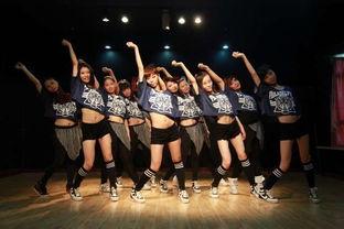 富村成人爵士舞视频,动感旋律下的优雅舞动